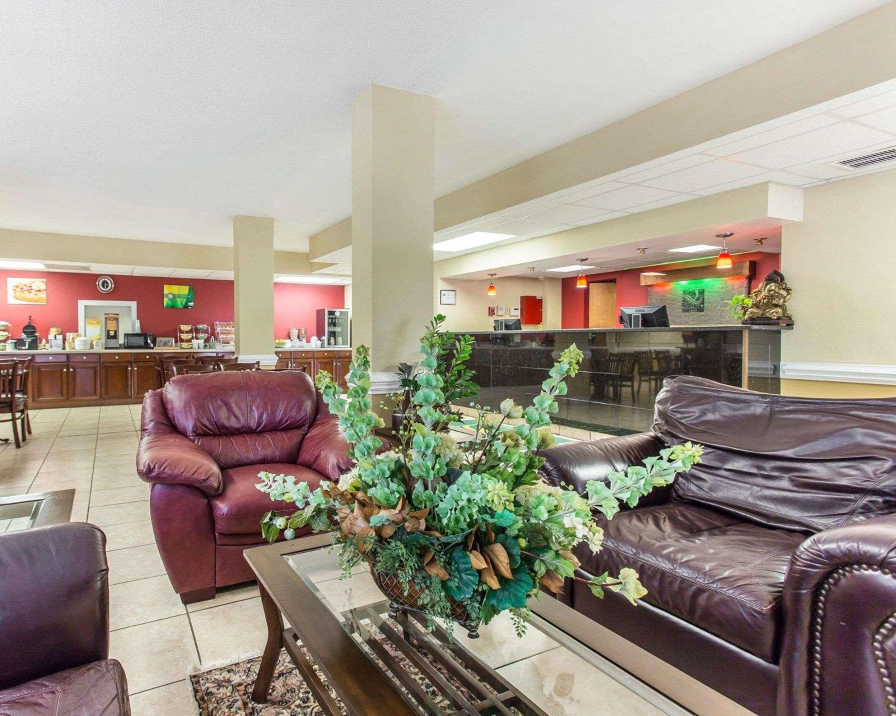 Clarion Pointe Стейтсвил Екстериор снимка